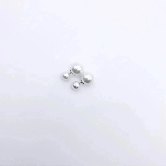 STAINLESS Steel Pearl stud earring | Classic Jewelry - Picture 2 of 3